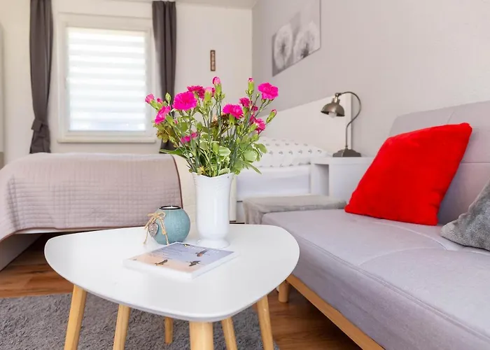 아파트 Sonnenblumenhaus 01 *