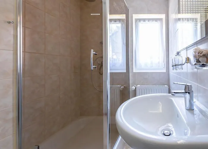 아파트 Sonnenblumenhaus 01 *